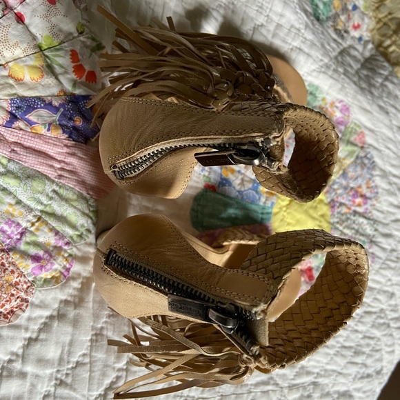 Ladies shoes - Picture 2 of 5